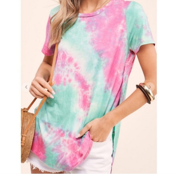 Green and pink tie-dye short sleeve top - Picture 5 of 11